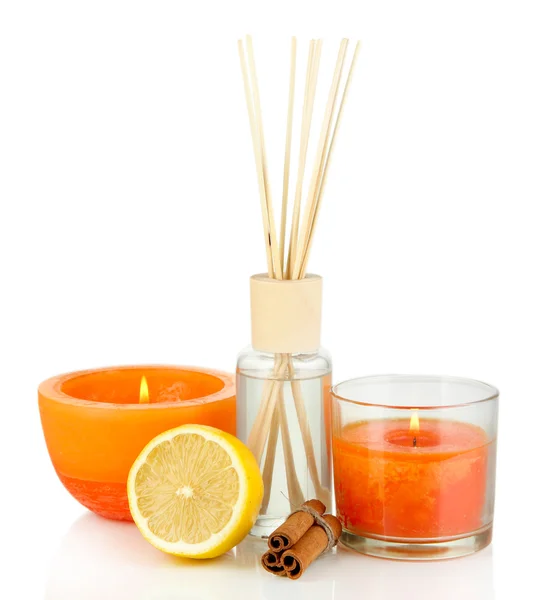 Aromatische sticks voor huis met fruitige geur geïsoleerd op wit — Stockfoto