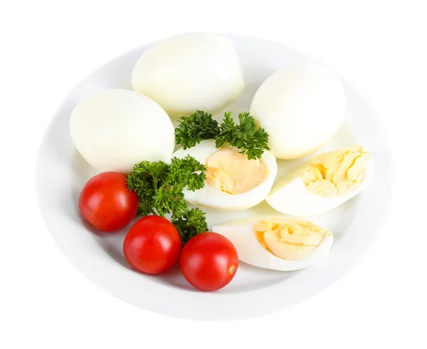 Βραστά αυγά στο πιάτο που απομονώνονται σε λευκό — Φωτογραφία Αρχείου