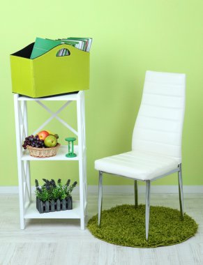 dergi ve raf Oda yeşil kutusundaki klasörler