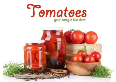 beyaz izole lezzetli konserve ve taze domates