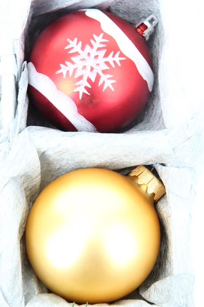 Vackert förpackade julgranskulor, närbild — Stockfoto