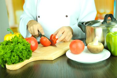 el kesme domates yemek