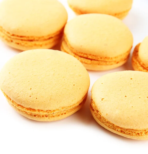 Lempeä macaroons eristetty valkoinen — kuvapankkivalokuva