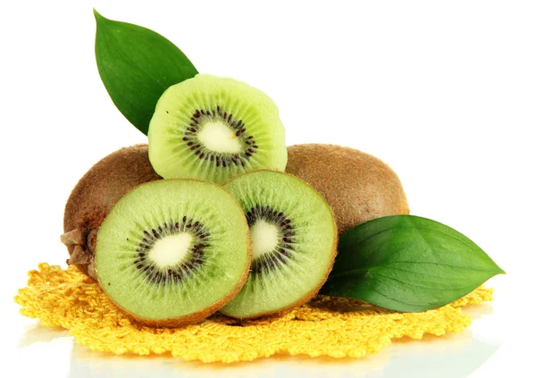 Ripe kiwi ізольовані на білому — стокове фото