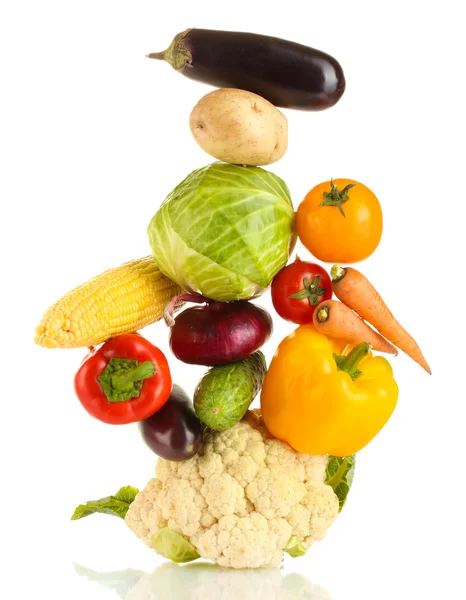 Sayuran segar terisolasi di atas putih — Stok Foto
