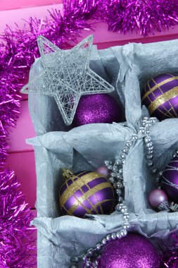 ahşap kutu yakın çekim Noel oyuncaklar