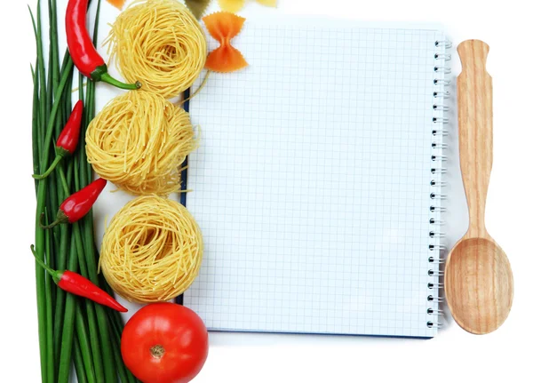 Concepto de cocina. Abarrotes con libro de cocina vacío de cerca — Foto de Stock