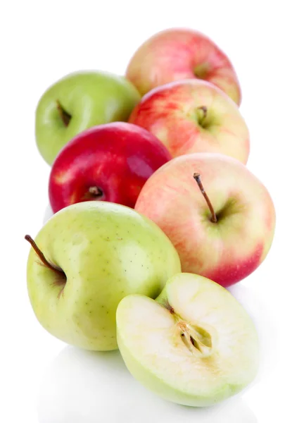 Manzanas dulces aisladas en blanco —  Fotos de Stock