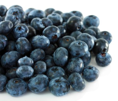 beyaz izole yaban mersini