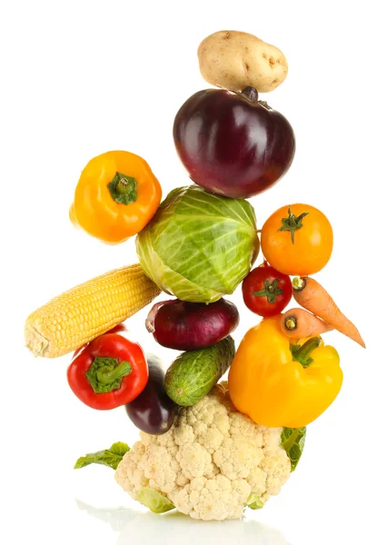 Čerstvá zelenina izolovaná na bílém — Stock fotografie