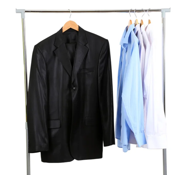Büro männliche Kleidung auf Kleiderbügeln — Stockfoto