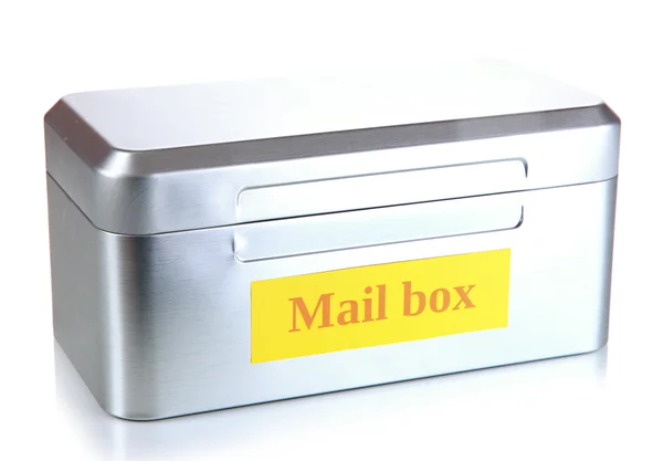 Металлический почтовый ящик изолирован на белом — стоковое фото