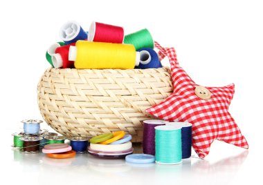 hasır sepet ile üzerine beyaz izole iğne işi'den aksesuarlar