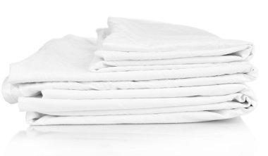 yakın çekim yaprak üzerinde beyaz izole yatak