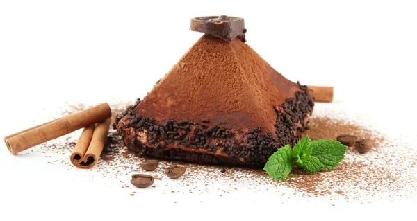 Pyszne ciasto czekoladowe na białym tle — Zdjęcie stockowe