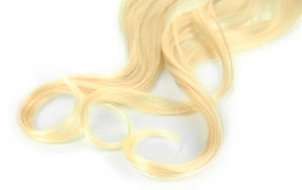 Bouclé cheveux blonds gros plan isolé sur blanc — Photo