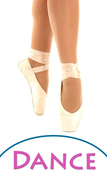 Ballerina's voeten in pointe geïsoleerd op wit — Stockfoto