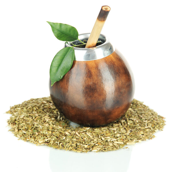 Калабаш и бомбилла с мате йерба изолированы на белом
