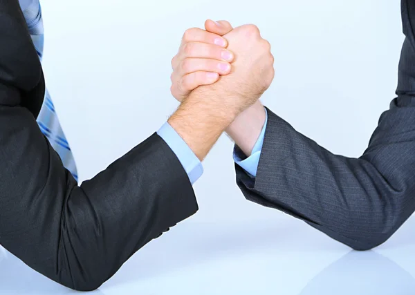 Arm wrestling: conceito de negócio isolado no branco — Fotografia de Stock