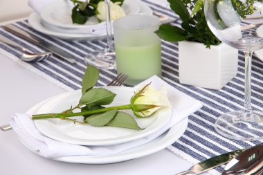 restoranda masa aranjmanı