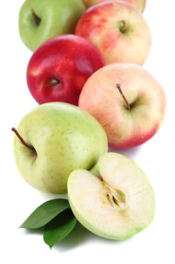 tatlı elma üzerine beyaz izole