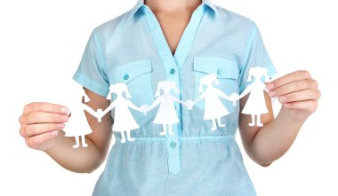 Kağıt insanların elinde beyaz izole