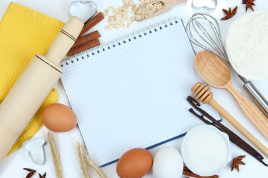 pişirme bir kavram. temel pişirme malzemeleri ve mutfak araçları kapat