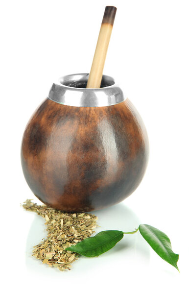 Калабаш и бомбилла с мате йерба изолированы на белом
