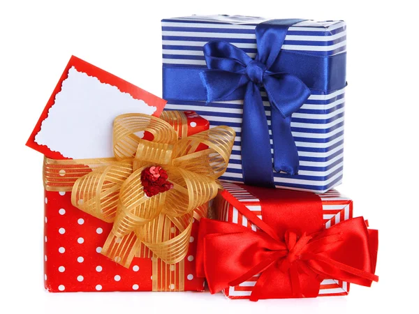 Cajas de regalo con etiqueta en blanco aislado en blanco — Foto de Stock