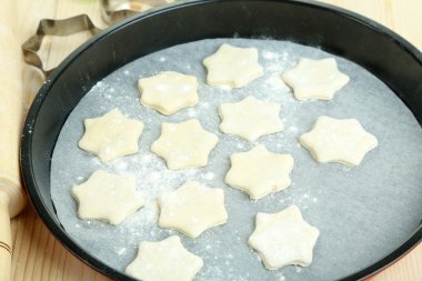 Yılbaşı kurabiyeleri yakın çekim yapma süreci