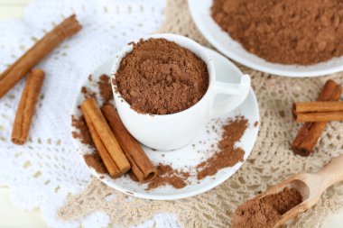 açık renkli peçeteye cup toz kakao