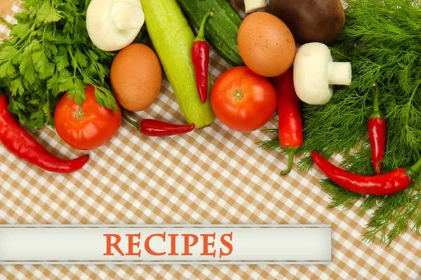 Concepto de cocina. Verduras sobre fondo de mantel — Foto de Stock