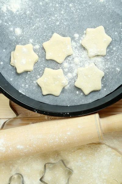 Processen att göra nya året cookies närbild — Stockfoto