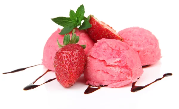 Delicioso sorvete isolado no branco — Fotografia de Stock