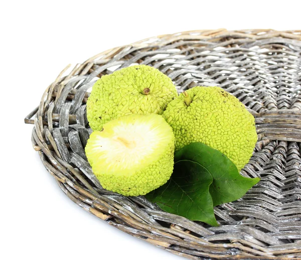 Osage Frutos de naranja (Maclura pomifera), aislados sobre blanco —  Fotos de Stock