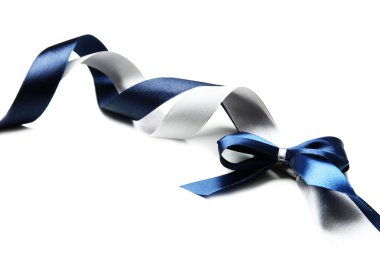 renk hediye saten şerit yay, üzerinde beyaz izole