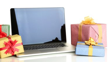 laptop ve hediyeler