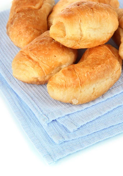 Sabrosos croissants en servilleta de cerca — Foto de Stock