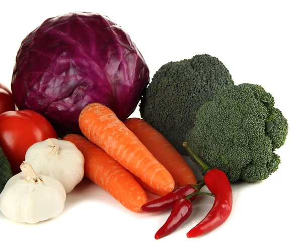Složení různých druhů zeleniny, izolované na bílém — Stock fotografie