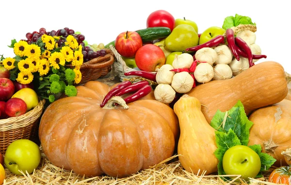 Sammansättning med frukt och grönsaker isolerad på vit — Stockfoto
