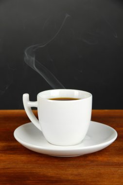 kahve siyah arka plan üzerine ahşap tablo