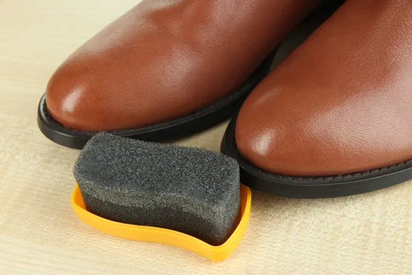 Shoe polishing close up — Stock Photo, Image