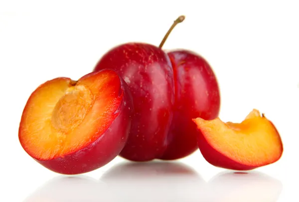 Ripe plums isolated on white — Stock Photo, Image