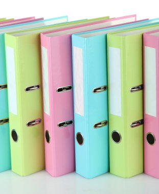 renkli klasörler, üzerinde beyaz izole