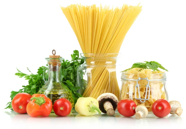 Different types pasta with vegetables isolated on white — Stock Photo, Image