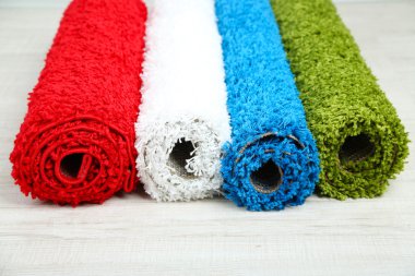 Farklı renklere yakın çekim birçok halı