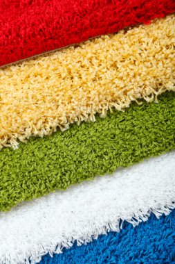 Farklı renklere yakın çekim birçok halı