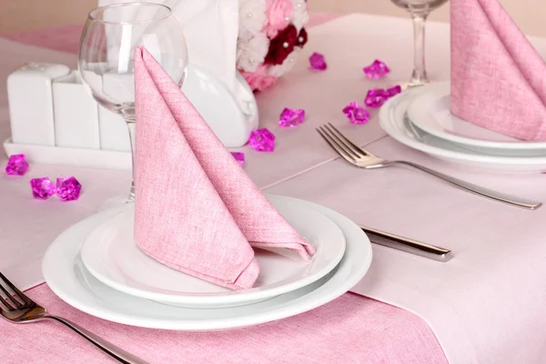 Elegant table setting in restaurant — Stock Photo, Image