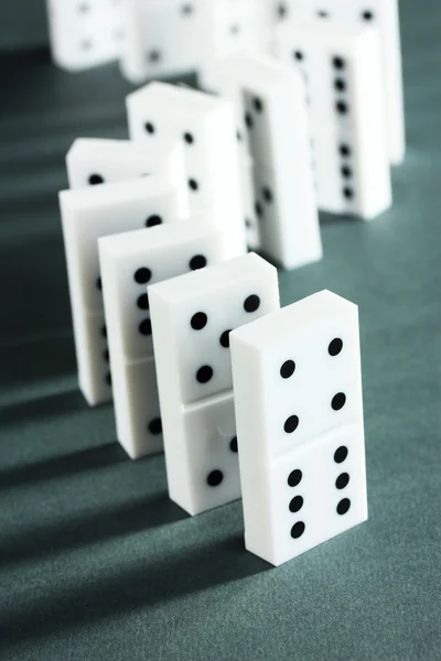Domino na szarym tle — Zdjęcie stockowe