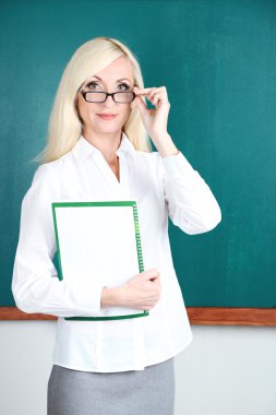 okul öğretmeni blackboard yakınındaki